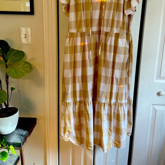 WhoWhatWear Tan & White Picnic Check Midi Dress - Picture 2 of 2